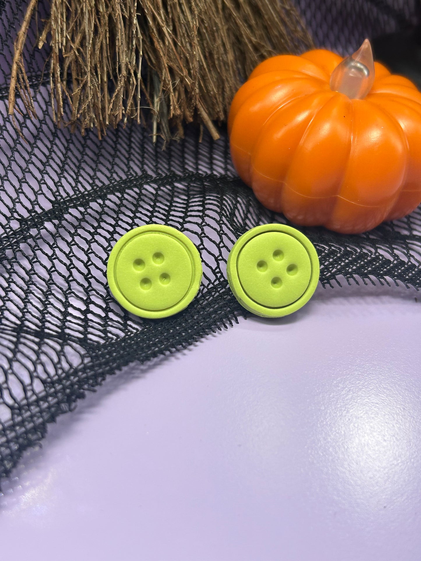 Button Eyes Studs