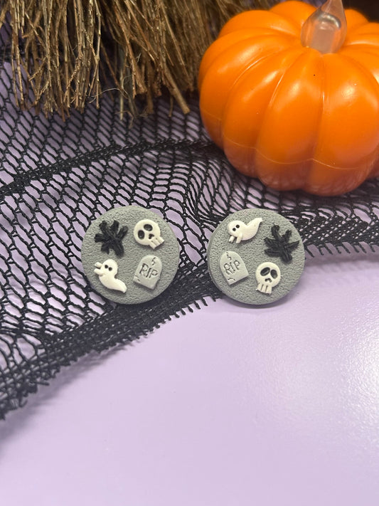 Ghoulish Graveyard - Circle Studs